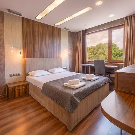 Designer Two-bedroom Warna